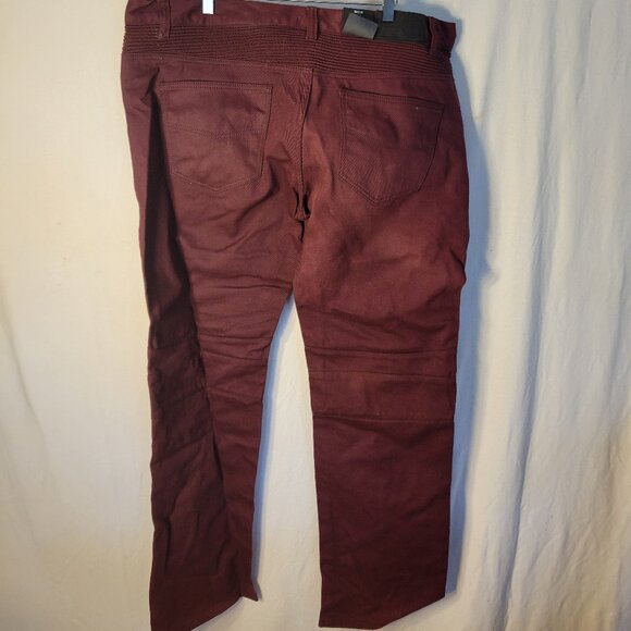 Men's Blue Stitch Jeans Size 42 x 33 Burgundy in Color. -- ITEM #1685 - Picture 2 of 2